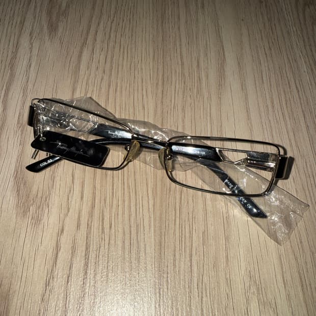 Mugler 뮈글러 실버 스퀘어 긱시크 안경