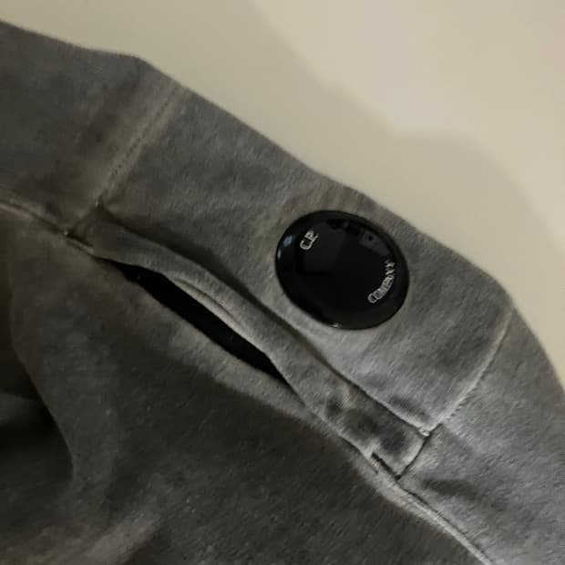 Cp 후드티 (희귀매물)