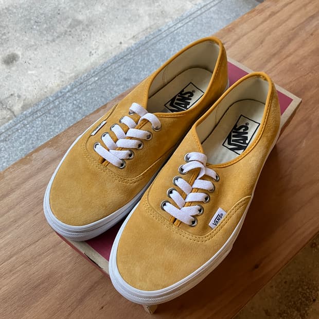 반스 스웨이드 어센틱 망고컬러