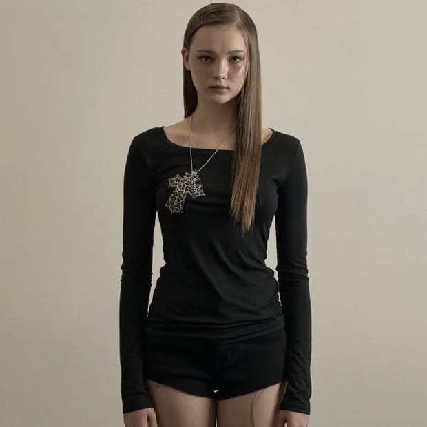 Black leopard cross necklace top