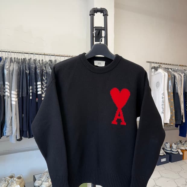 [M] 아미 빅하트 로고 니트