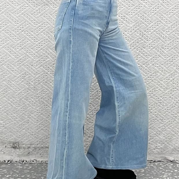 리바이스 플레어풀 레트로 와이드 부츠컷 데님팬츠 25인치 C10047