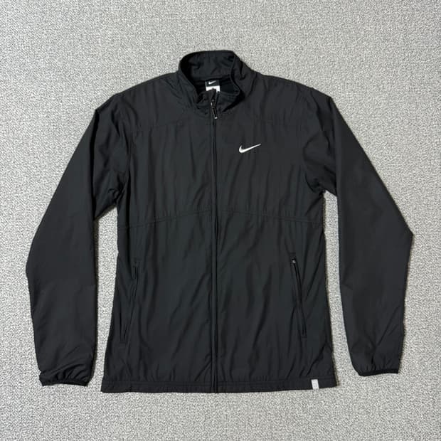 나이키 바람막이 M