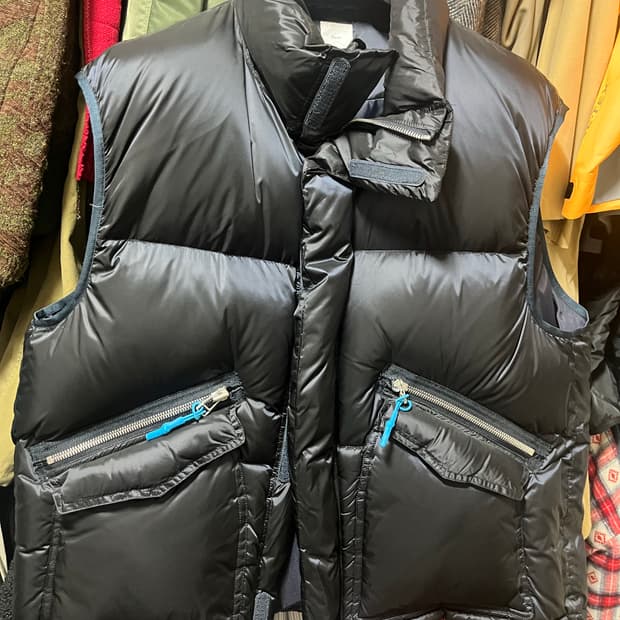 [1] name. 패딩 조끼