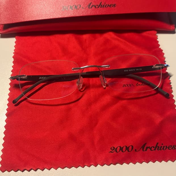 2000아카이브스 X 비비 콜라보 안경 