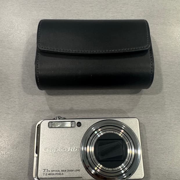 리코 Ricoh R6 실버 판매합니다.
