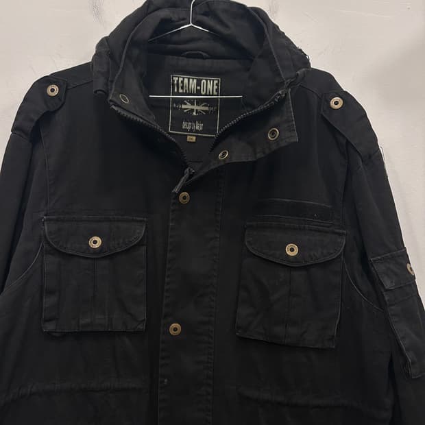 TEAM ONE 후드내장 하이넥 롱 야상 자켓