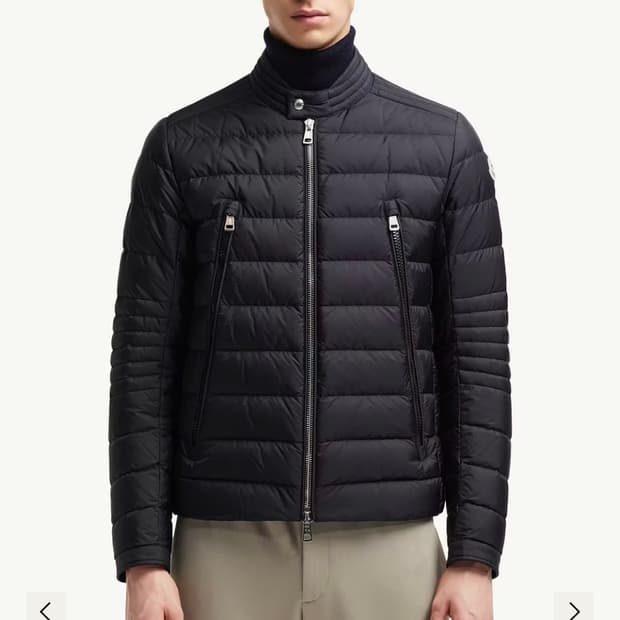 [4] 몽클레어 아미오 바이커 패딩