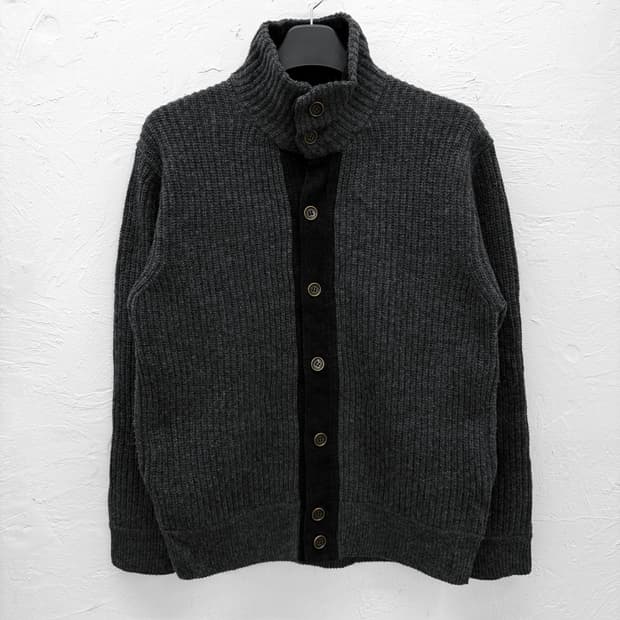 een 하이넥 니트 가디건