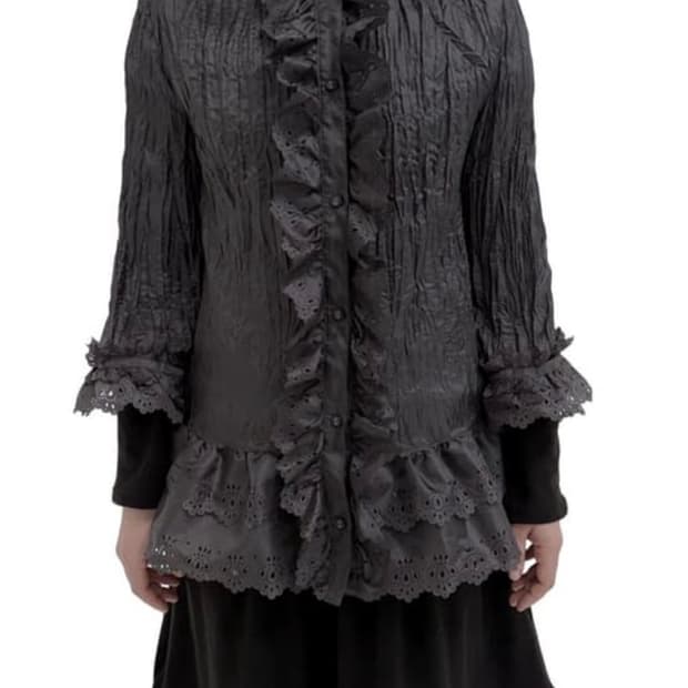 에옹쓰 Eonts Thornel Punching Blouse