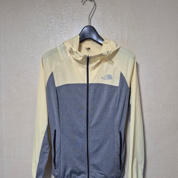 노스페이스 트레이닝 집업(바람막이)