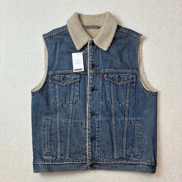 리바이스 00's 쉐르파 데님 베스트 PN5934