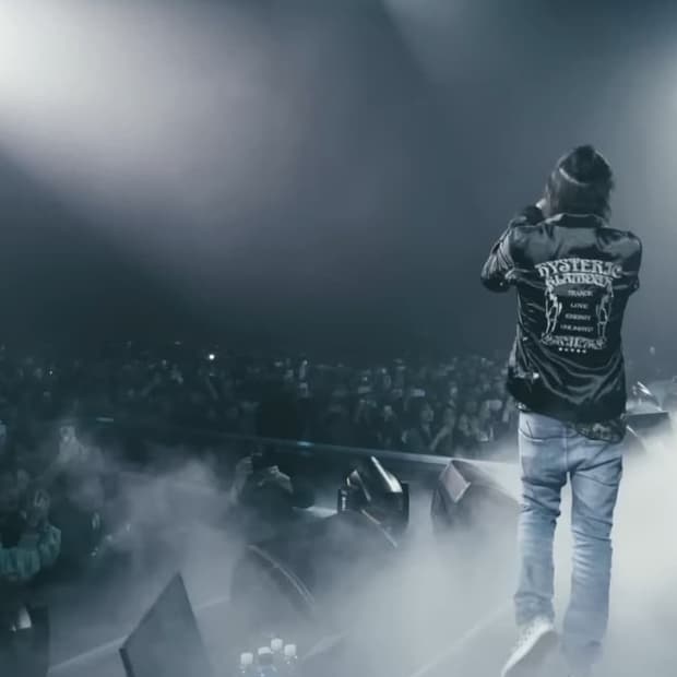 양홍원착용) 히스테릭 글래머 블루종