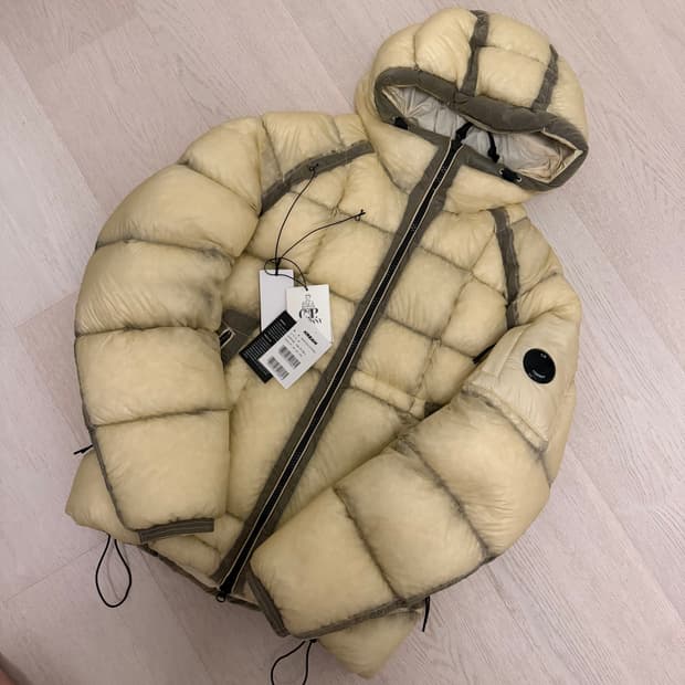 CP 컴퍼니 DD쉘 패딩 25fw 피스타치오