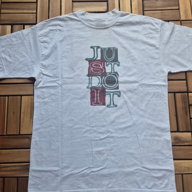 Nike 나이키 90s  'just do it' 스펠 아웃 티셔츠