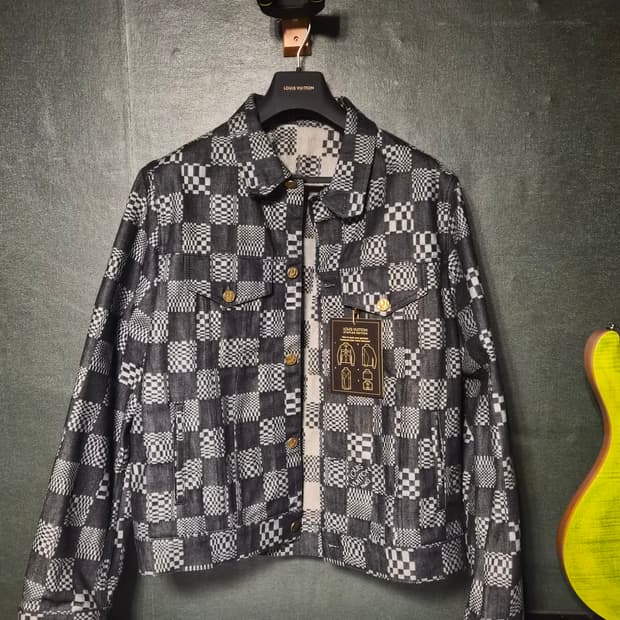 (54)루이비통 디스토티드 다미에 데님자켓 (Louis Vuitton)