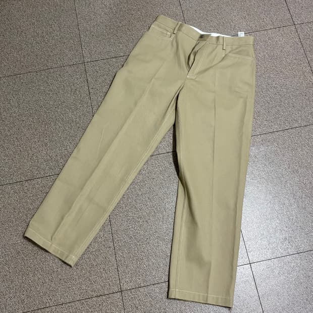 자라(Zara) 치노팬츠