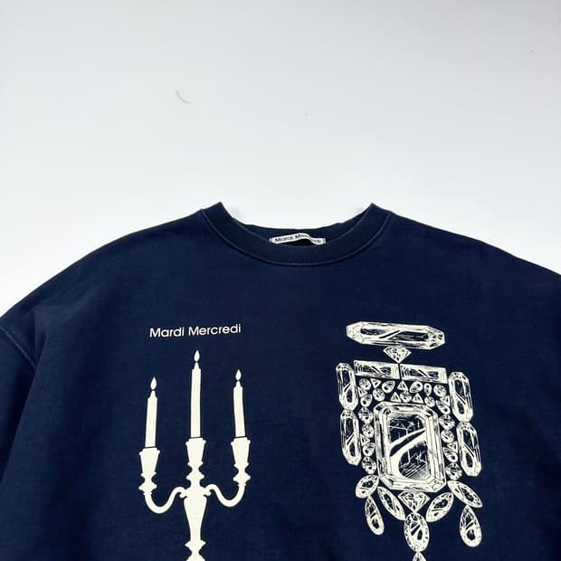 마르디 메크르디 네이비 크루넥 맨투맨 (Free 여성추천)