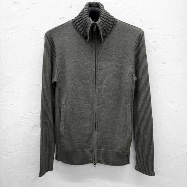 캐서린 햄넷 하이넥 투웨이 니트집업