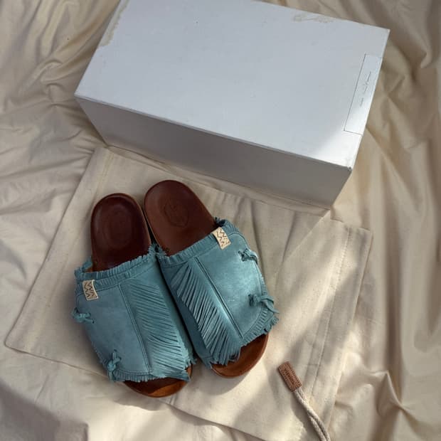 비즈빔 크리스토샤먼 M