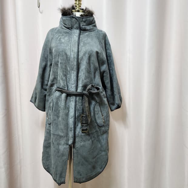 브루넬로 쿠치넬리무스탕코트