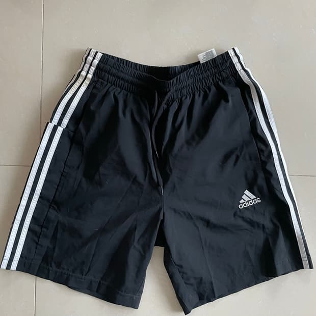 아디다스 삼선 트레이닝 반바지 블랙 S