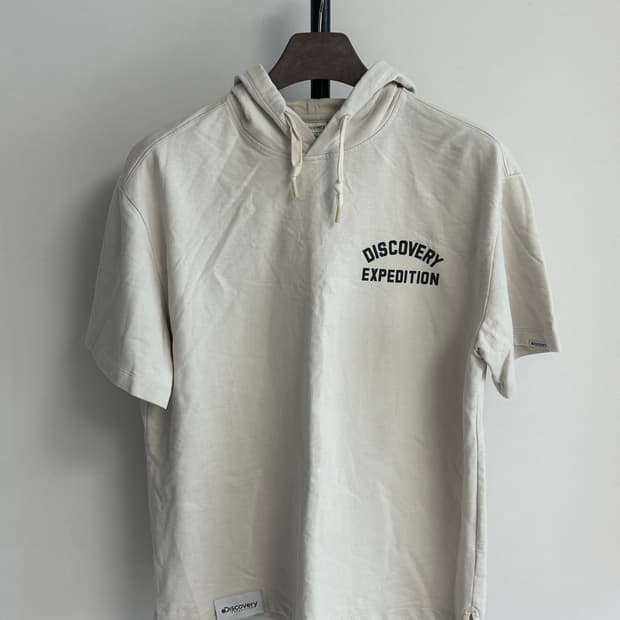 디스커버리 익스페디션 반팔 후드티