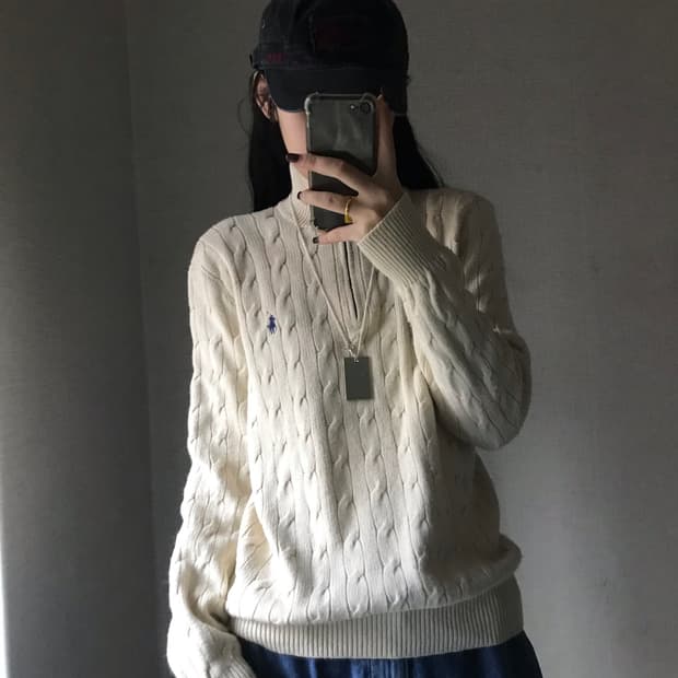 폴로 아이보리 니트 반집업