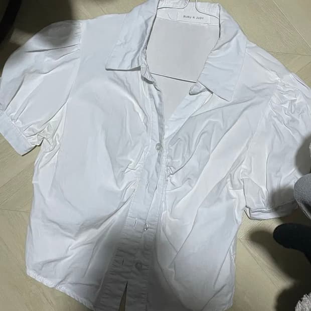 빈티지 러블리 셔링 화이트 반팔 블라우스