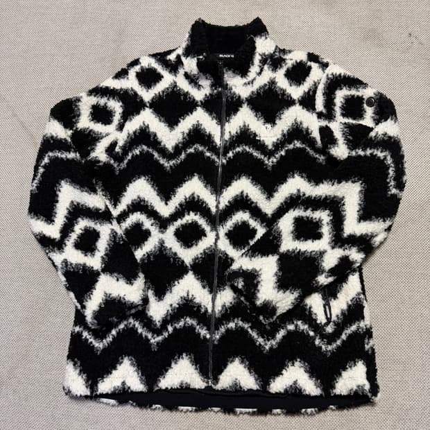 블랙야크 패턴 뽀글이 플리스 자켓