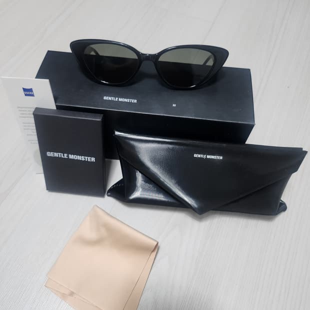젠틀몬스터 선글라스 CRELLA