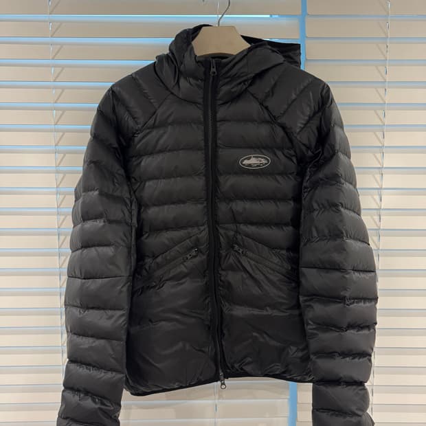 코르테이즈 경량 패딩