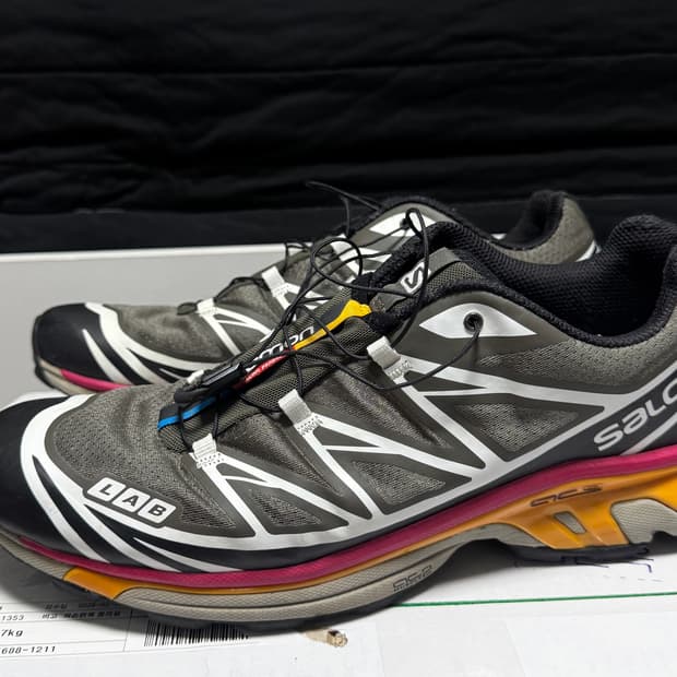 [300] 살로몬 XT-6 러셋 벨루가