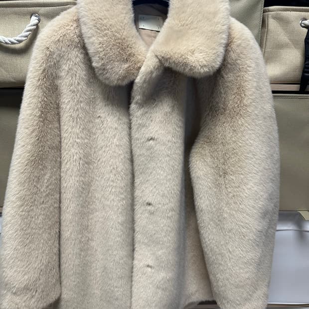 모네 에디트 퍼자켓 리본빛 퍼자켓