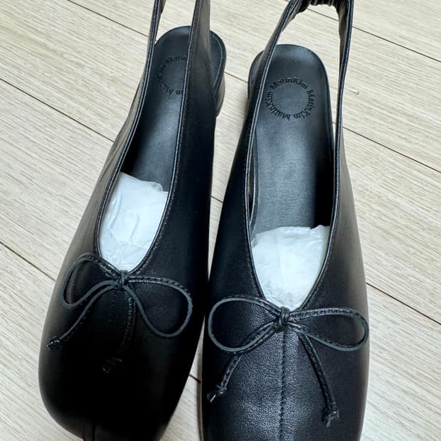 새상품) 마뗑킴 리본 디테일 슬링백 슈즈 블랙 245