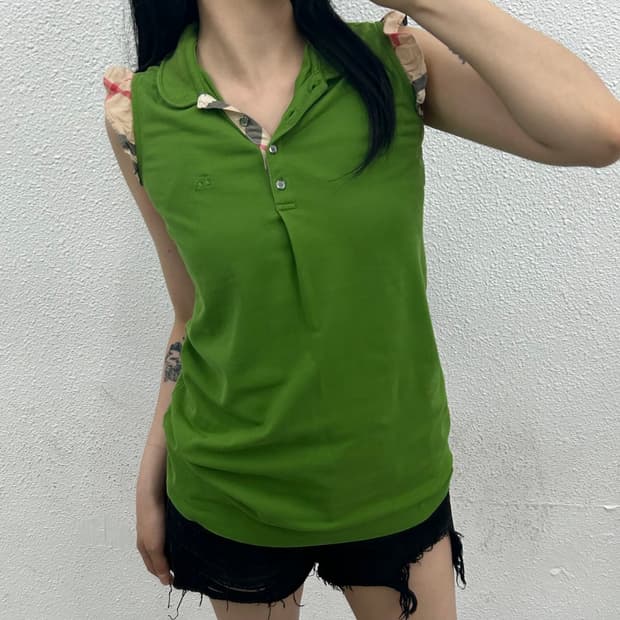 버버리 말차맛 노바체크 프릴 나시