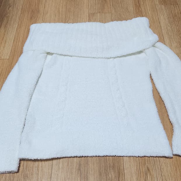 리즈리사 오프숄더 니트