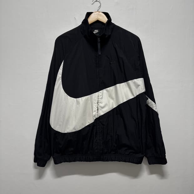 나이키 블랙 빅스우시 바람막이