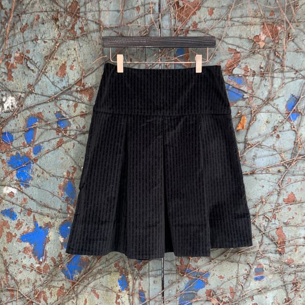 마크 제이콥스 벨루어 패널 스커트