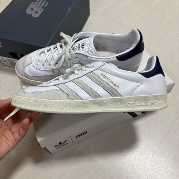 (280)아디다스 KITH 가젤 인도어