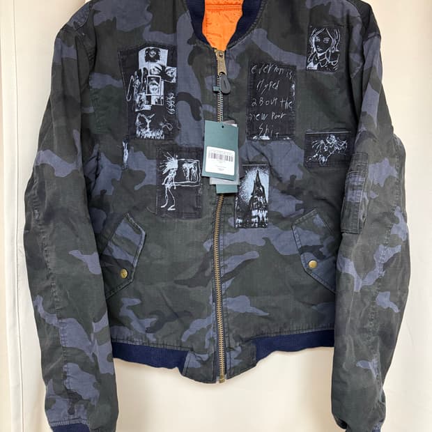 언더마이카 ‘’RIOT RIOT RIOT" BLUE CAMO 1 팝니다