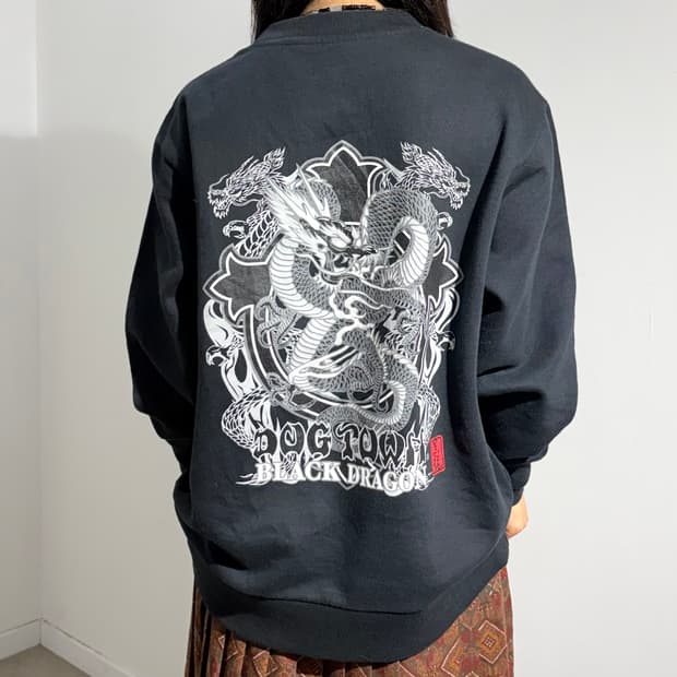Dog town 블랙드래곤 프린팅 긴팔 맨투맨