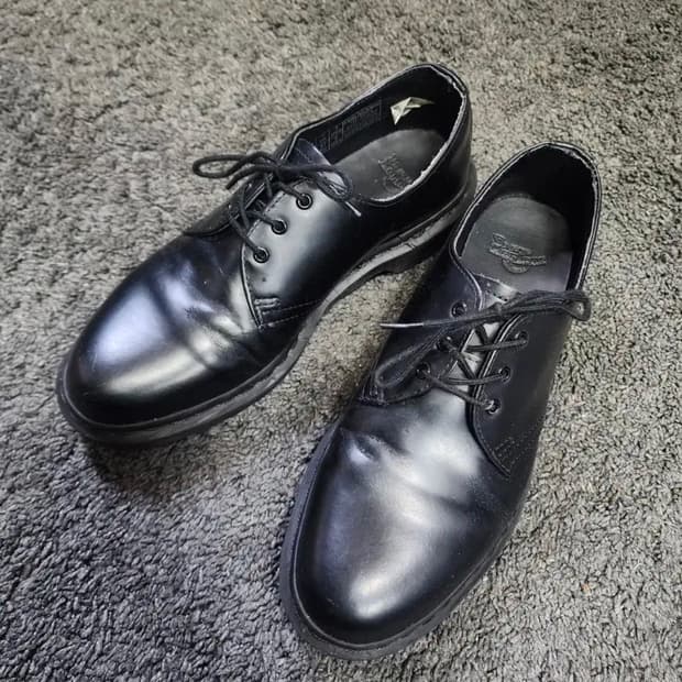 닥터마틴 모노 블랙 더비슈즈 UK7 사이즈