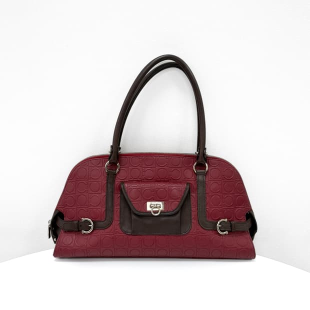 페라가모 간치니 엠보싱 투톤 토트백