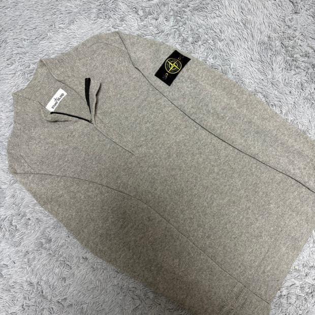 스톤아일랜드 반집업 니트