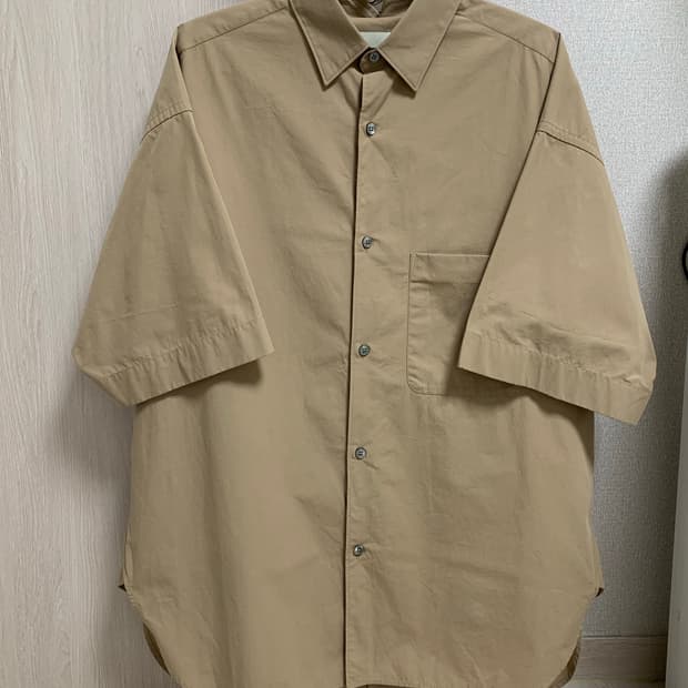 스튜디오니콜슨 파우더코튼 반팔셔츠