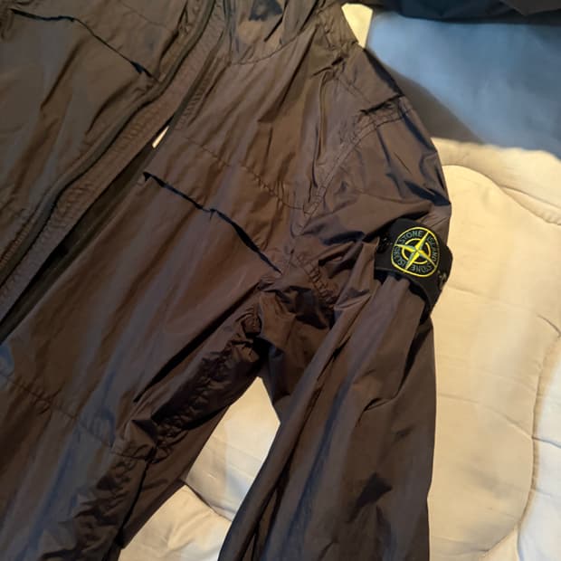 스톤아일랜드 바람막이 판매