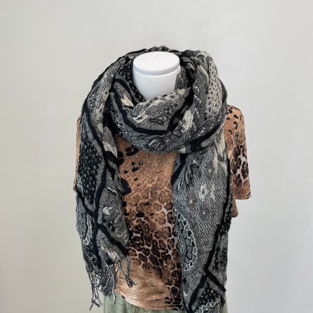 빈티지 3D 페이즐리 머플러 