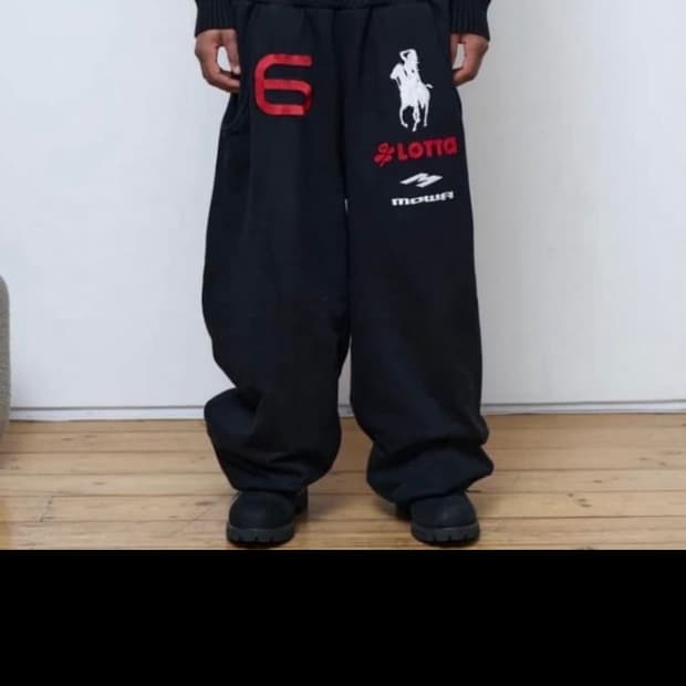 모와로라 스웻팬츠 s사이즈 구해요