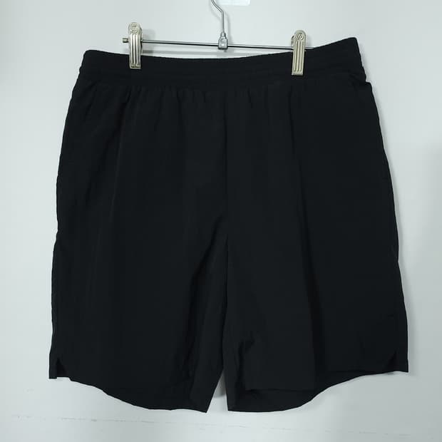 GUESS 남성 밴딩 숏반바지 블랙 30인치